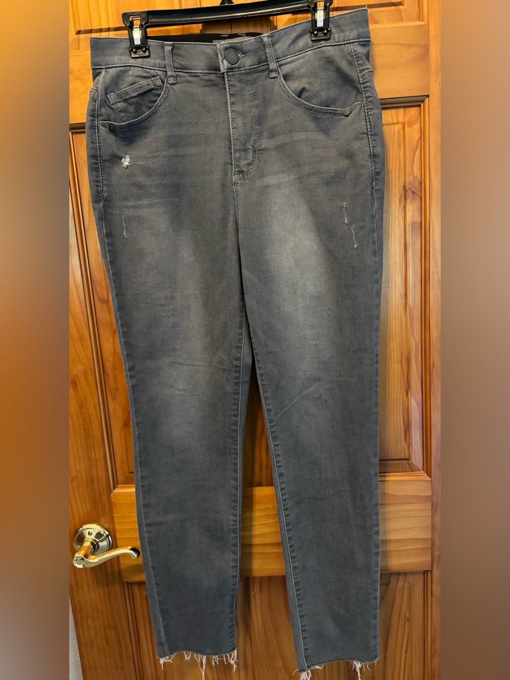 Democracy Ab Technology Distressed Skinny Jeans in Gray